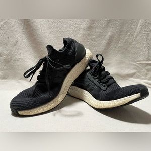 Adidas ultraboost size 9.